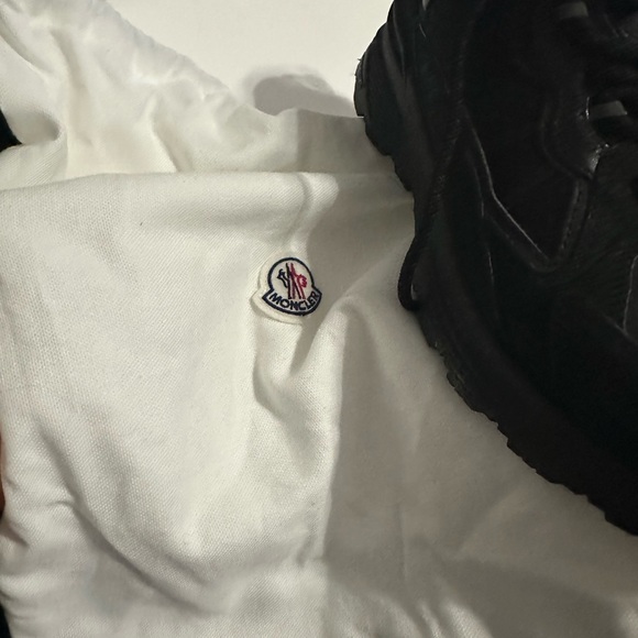 Men’s authentic moncler sneakers - Picture 9 of 13